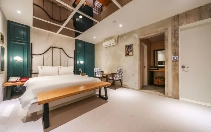 Oda (Suite Double (Netflix & Wave viewing )