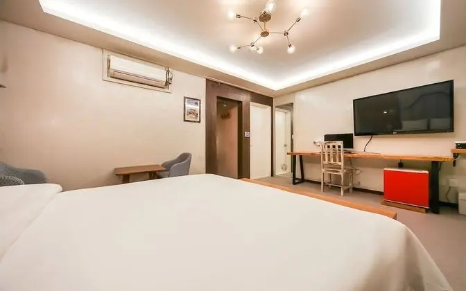 Oda (Suite Double (Netflix & Wave viewing )