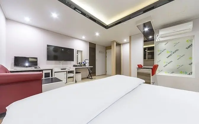 Oda (Suite (all rooms available for Netfli)