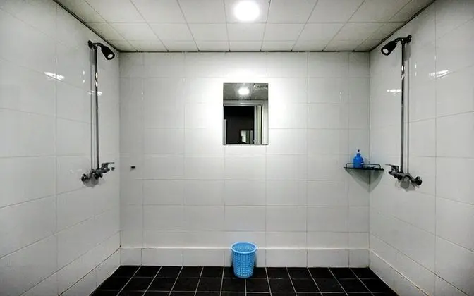 Oda (Men's Twin Room (2 Person))