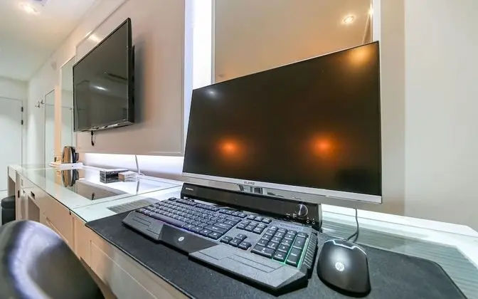 Oda (Business (early check-in free Netflix)