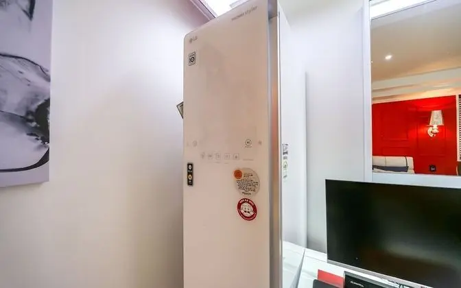 Oda (Deluxe (Free Netflix viewing availabl)