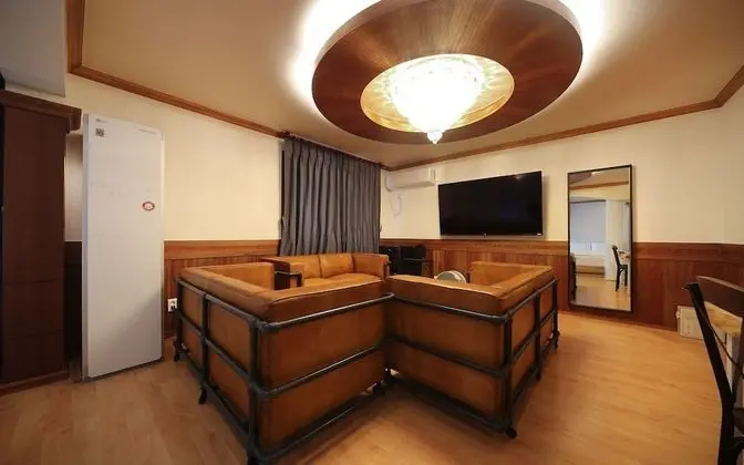 Oda (Complimentary breakfast in suites (wi)