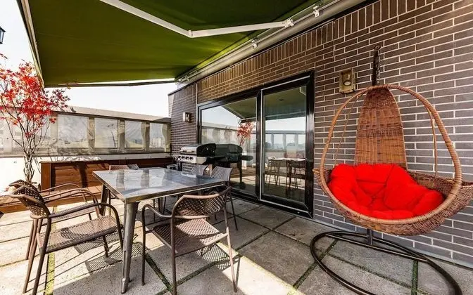 Oda (Penthouse (Netflix&Wavve))
