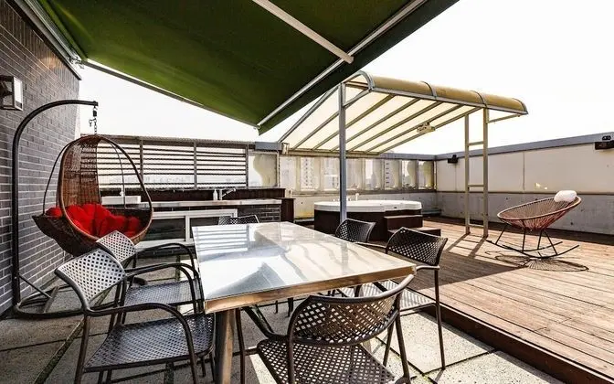 Oda (Penthouse (Netflix&Wavve))