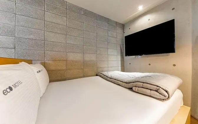Oda (Penthouse (Netflix&Wavve))