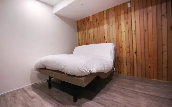 Oda (1 vehicle per room A (motorized bed))