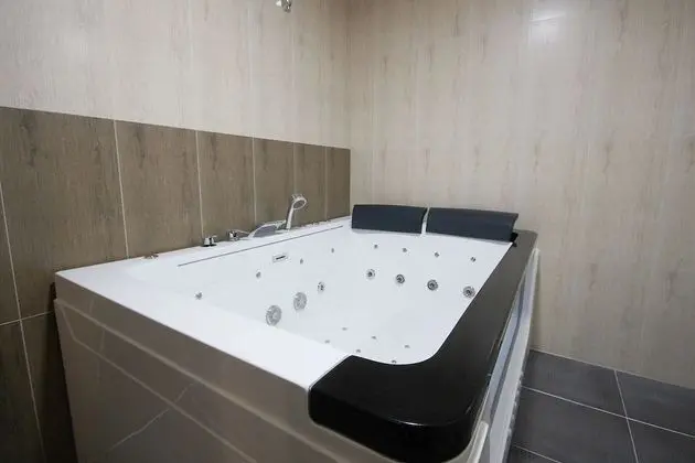 Oda (Party Room B / Double room (terrace /)