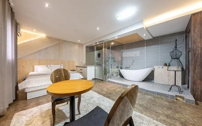 Oda (Cypress Healing Room Special Room)