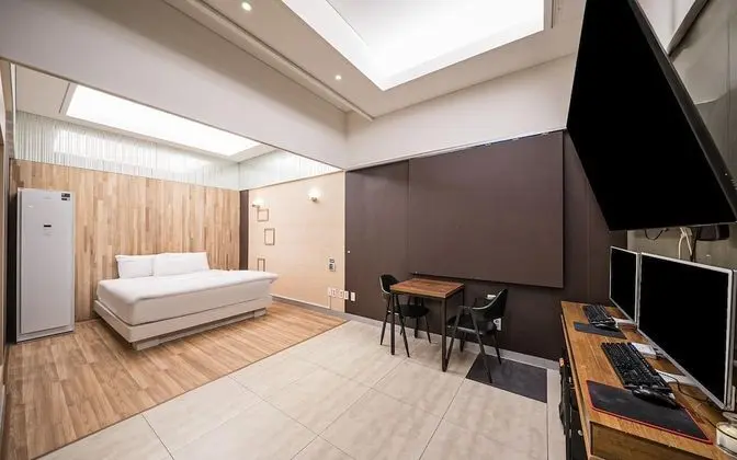 Oda (Junior Suite (i5 GTX1660 high-spec co)