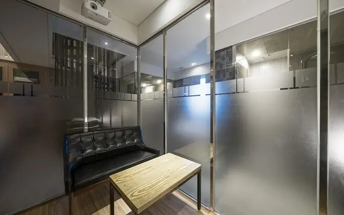 Oda (Penthouse (duplex karaoke high-end co)