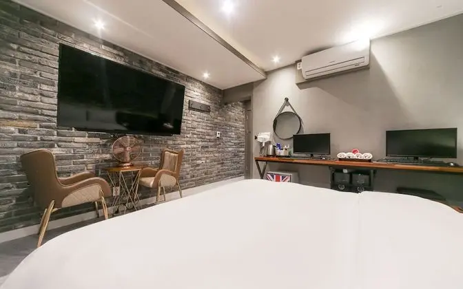 Oda (High specification couple PC room (op)