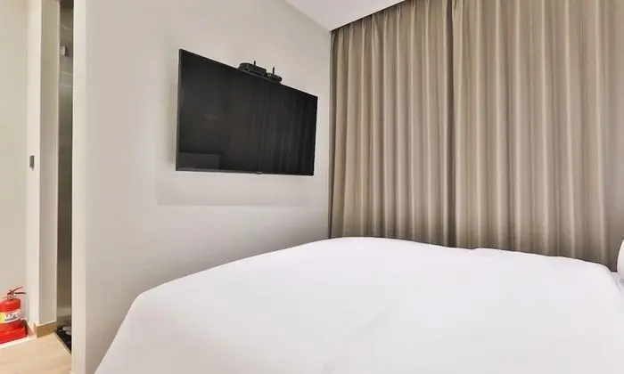 Business Tek Büyük Yataklı Oda