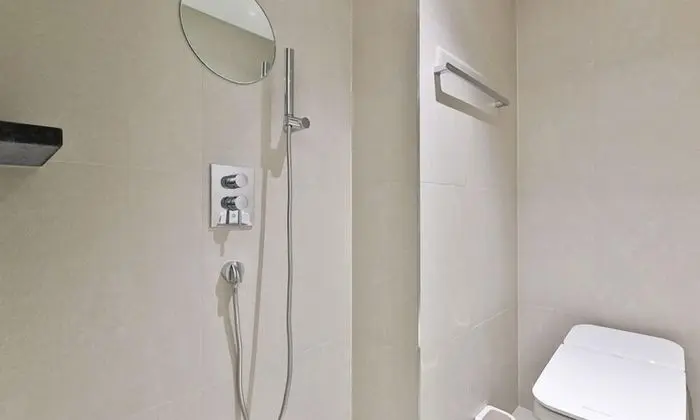 Business Tek Büyük Yataklı Oda