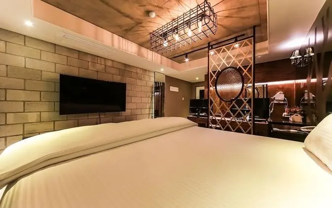 Oda (Deluxe (Netflix available))