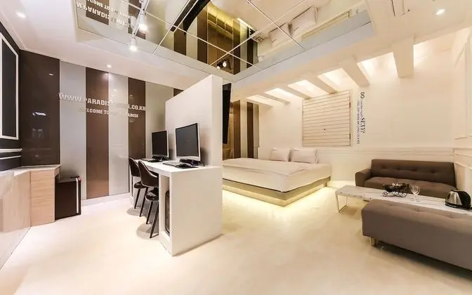 Oda (Deluxe (Netflix available))