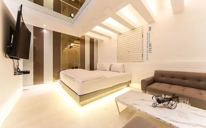 Oda (Deluxe (Netflix available))