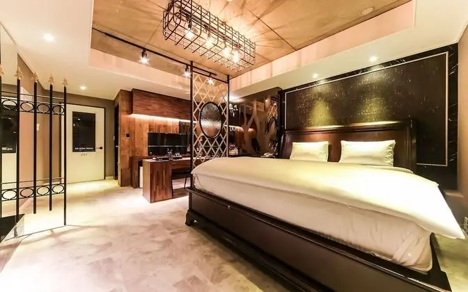 Oda (Deluxe (Netflix available))