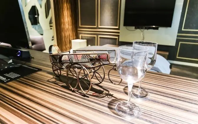 Oda (VIP (Netflix viewing available))