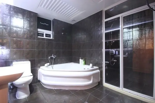 Oda (Suite Twin (Netflix available))