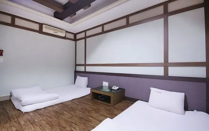 Oda (Ondol (Netflix installation))