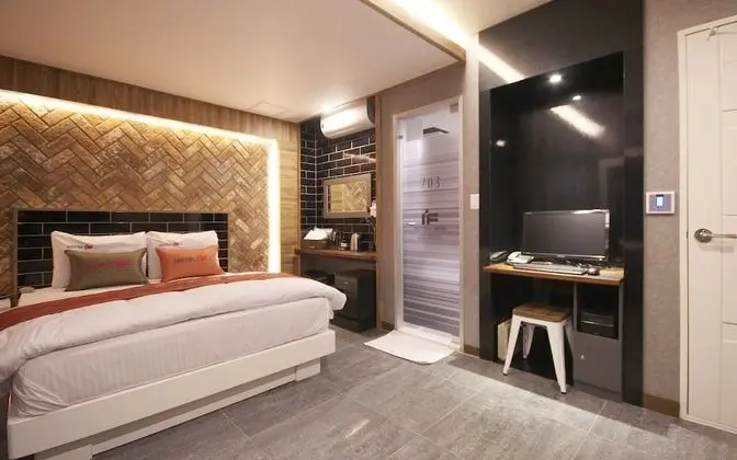 Oda (Standard (Netflix available Spa))