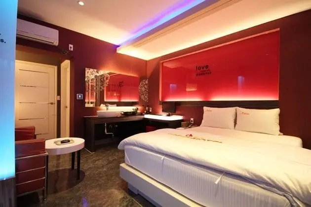 Oda (Standard (Netflix viewing available g)