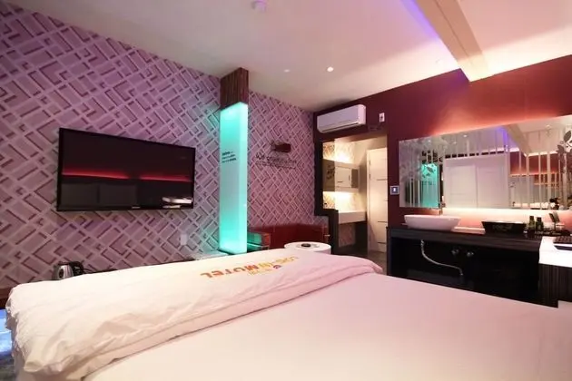 Oda (Standard (Netflix viewing available g)