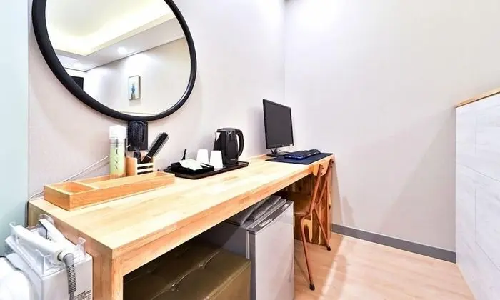 Business Tek Büyük Yataklı Oda