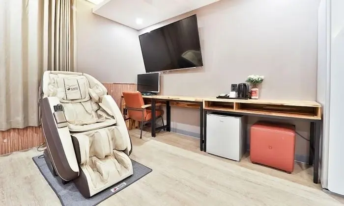 Suite Massage Chair