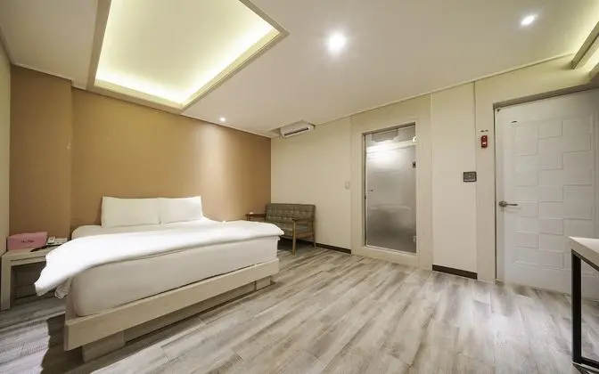 Oda (Standard (Netflix Available Comfy Mat)