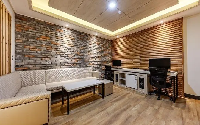 Oda (VIP (Netflix Available Sauna High Per)