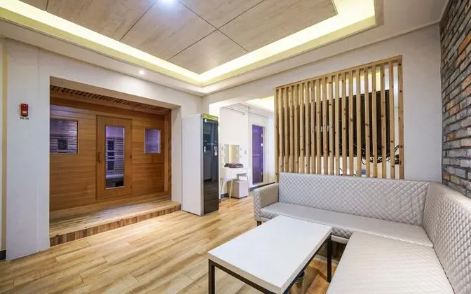 Oda (VIP (Netflix Available Sauna High Per)