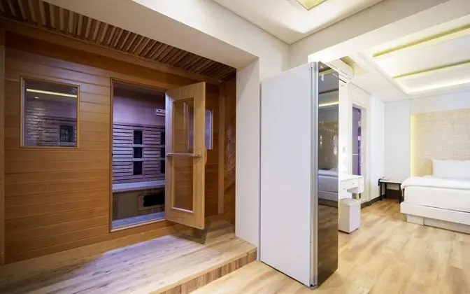 Oda (VIP (Netflix Available Sauna High Per)