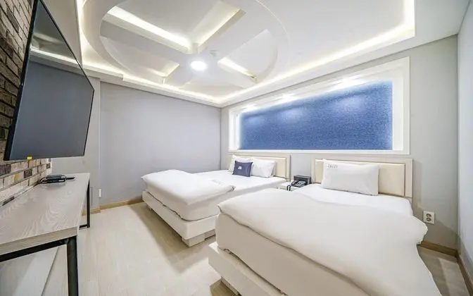 Oda (Suite Twin Room - Breakfast Included )