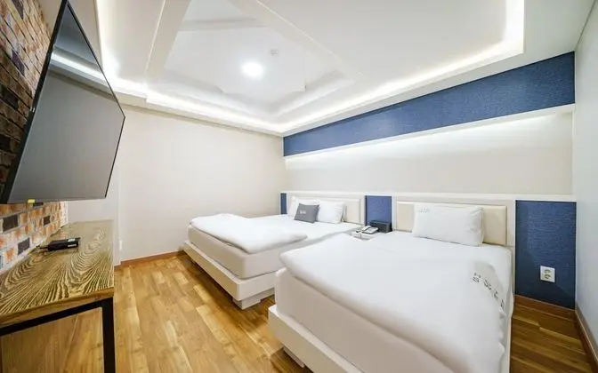 Oda (Suite Twin Room - Breakfast Included )
