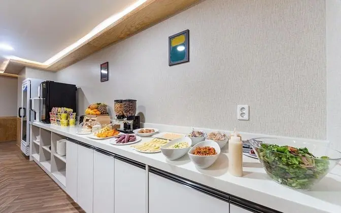 Oda (Suite Twin Room - Breakfast Included )