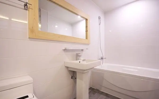 Oda (Royal Suite B (single room sky room j)