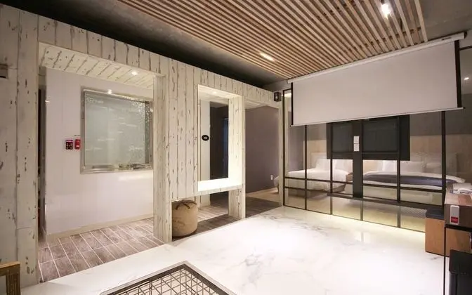 Oda (Royal Suite B (single room sky room j)
