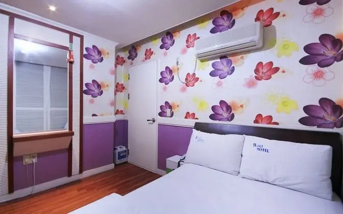 Oda (Mini Room)