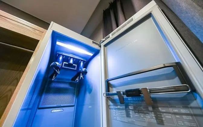 Oda (VIP Twin (Netflix viewing latest DVD )