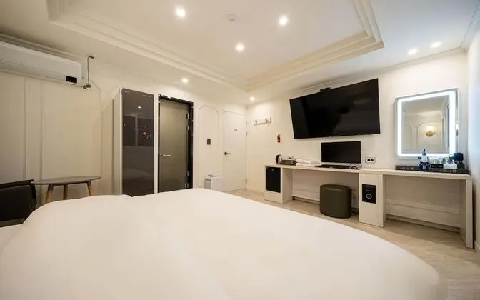 Oda (Rubato R Premium *Clothing manager* ()