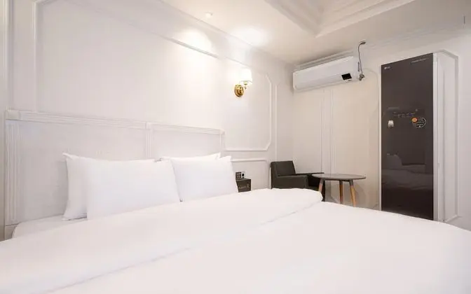 Oda (Rubato R Premium *Clothing manager* ()