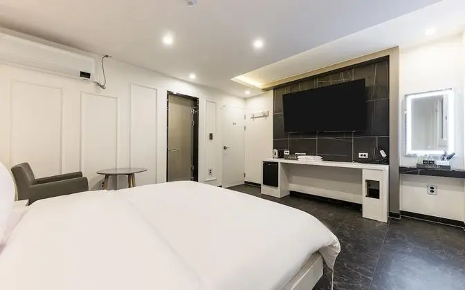 Oda (Rubato R Premium *Clothing manager* ()