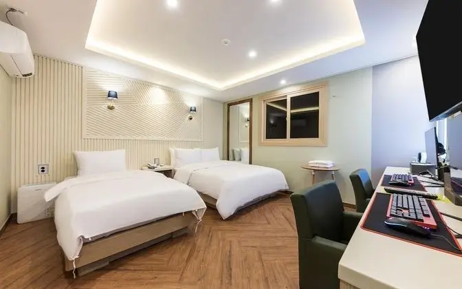 Oda (Rubato R Twin *High-spec 2PC* (Headse)