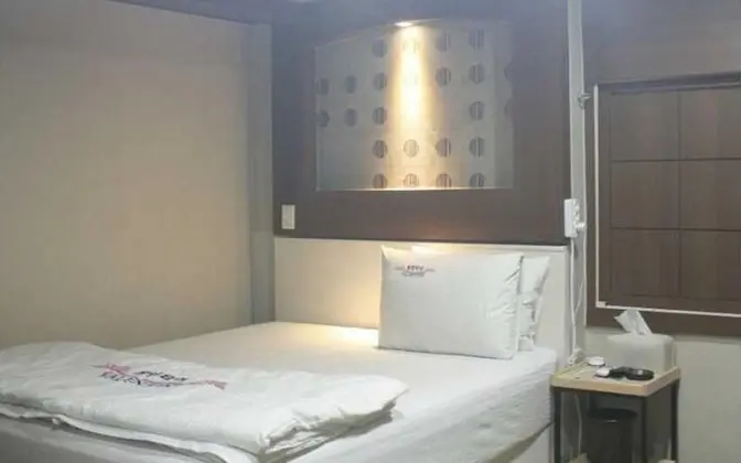 Oda (General Room B (Desire O Netflix avai)