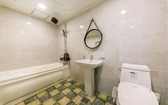 Oda (Deluxe Double [Available to watch Net)