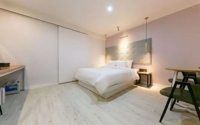 Oda (Deluxe Double [Available to watch Net)