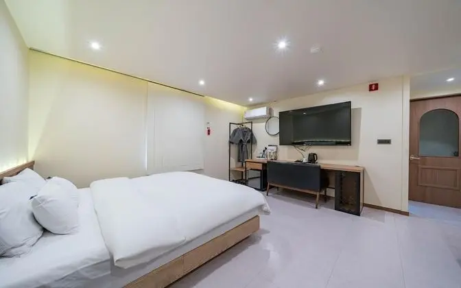 Oda (VIP-massage chair(massage chair65inch)