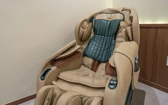 Oda (VIP-massage chair(massage chair65inch)